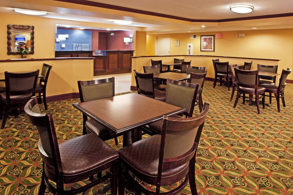 Holiday Inn Express London-I-70 By Ihg Dış mekan fotoğraf