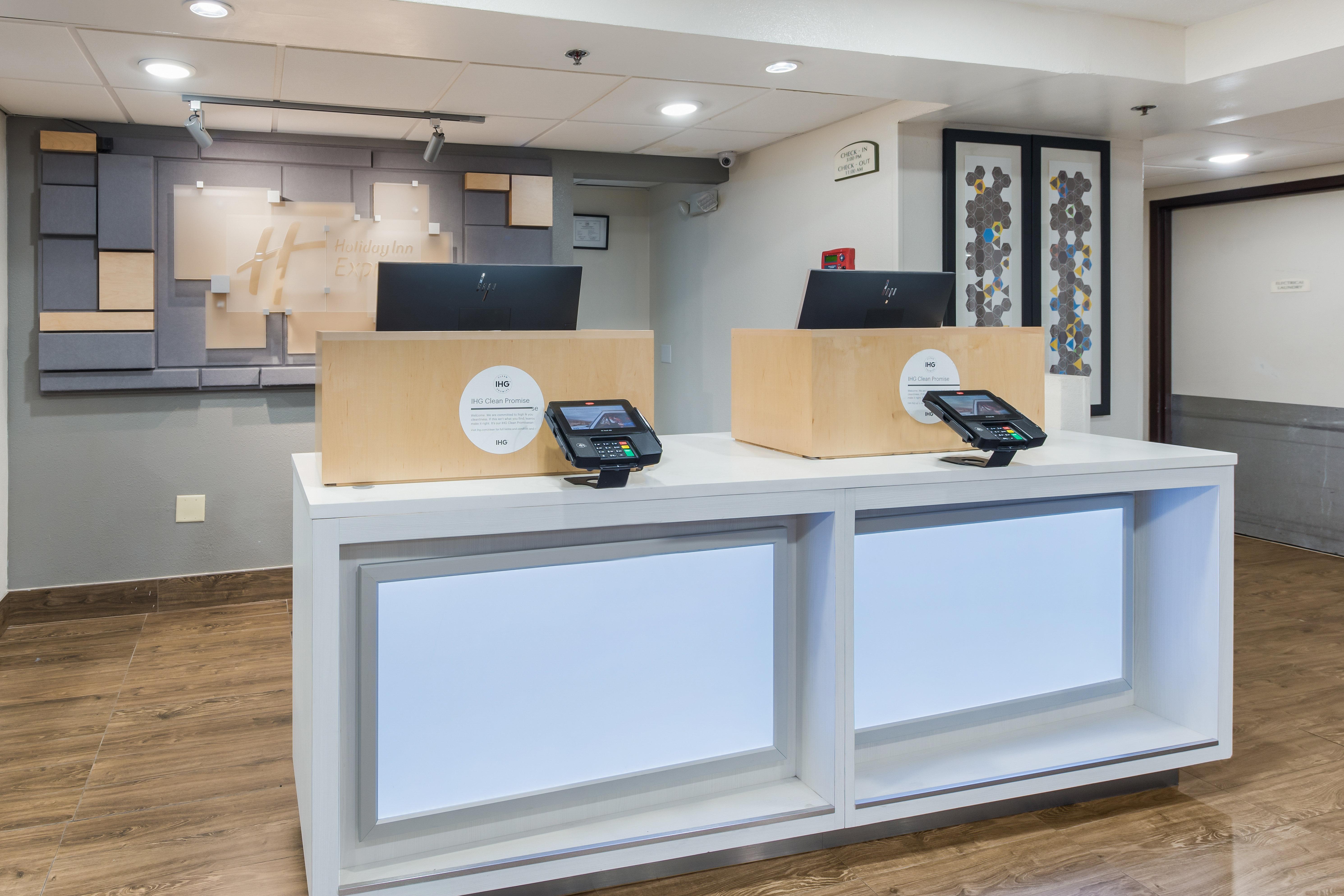 Holiday Inn Express London-I-70 By Ihg Dış mekan fotoğraf